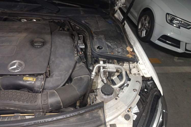 Used Mercedes-Benz C-Class 2019 C 260 L Sport Edition Engine Bay Left