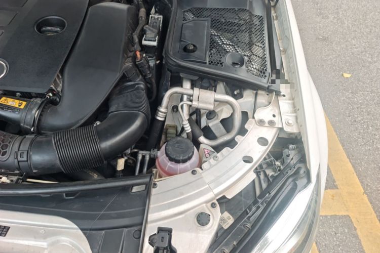 Used Mercedes-Benz C-Class 2019 Restyled C 260 L Sport Edition Engine Bay Left