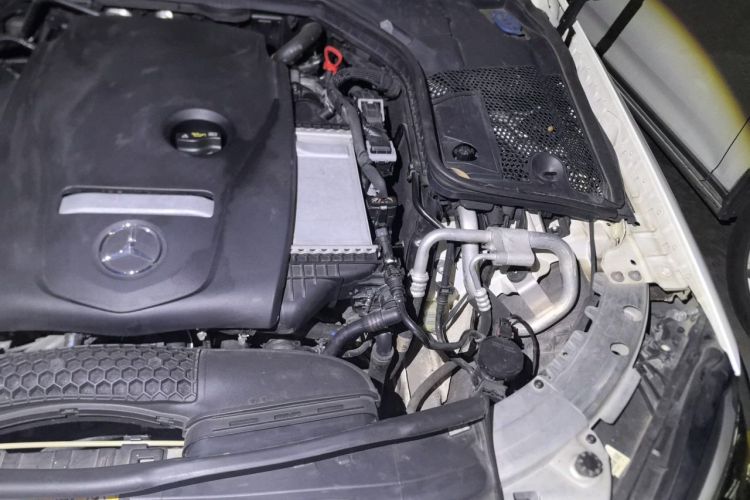 Used Mercedes-Benz C-Class 2019 C 180 L Fashion Edition Sport Version Engine Bay Left
