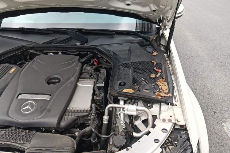 Used Mercedes-Benz C-Class 2019 C 180 L Fashion Edition Sport Version Engine Bay Left