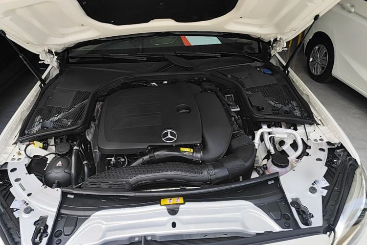 Used Mercedes-Benz C-Class 2019 C 260 Estate Engine Bay