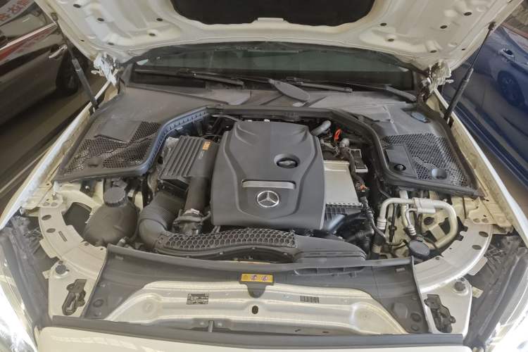 Used Mercedes-Benz C-Class 2019 C 180 L Fashion Edition Sport Version Engine Bay