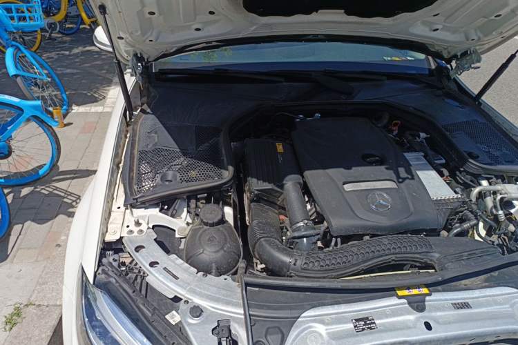 Used Mercedes-Benz C-Class 2019 C 180 L Fashion Edition Sport Version Engine Bay Right