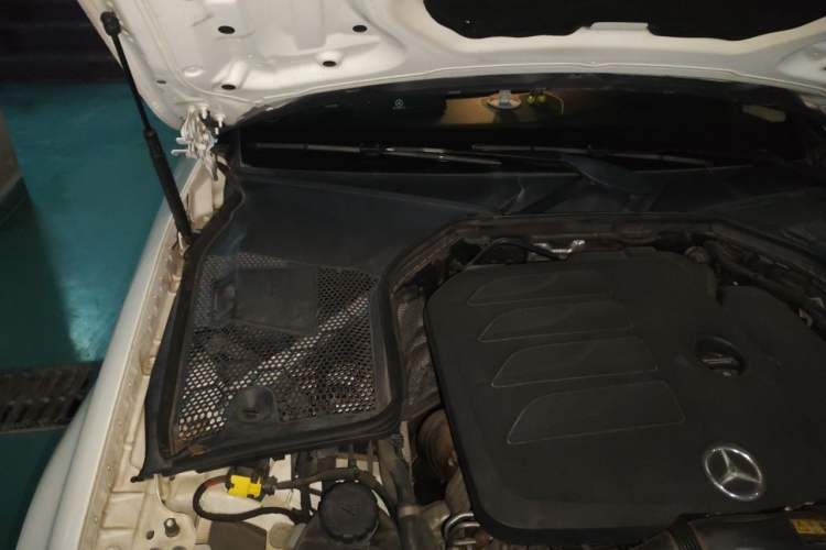 Used Mercedes-Benz C-Class 2019 C 260 L 4MATIC Engine Bay Right