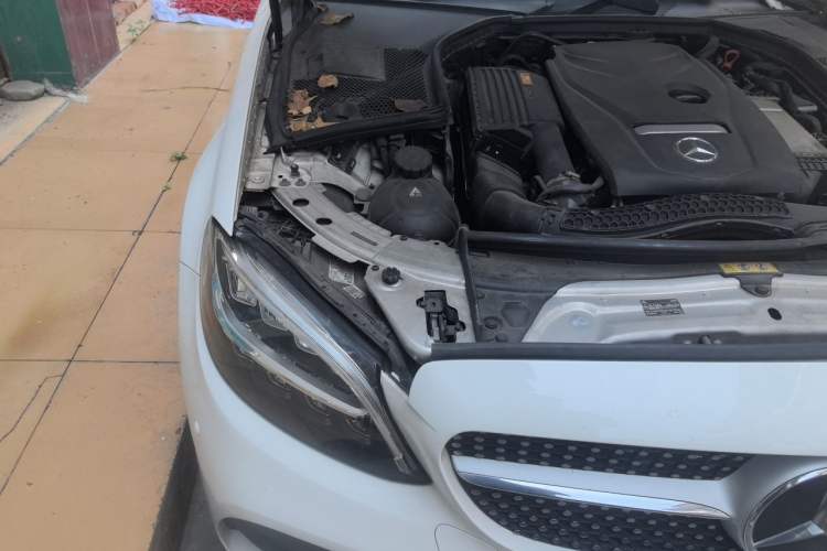 Used Mercedes-Benz C-Class 2019 C 180 L Fashion Edition Sport Version Engine Bay Right