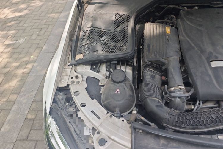 Used Mercedes-Benz C-Class 2019 C 180 L Fashion Edition Sport Version Engine Bay Right