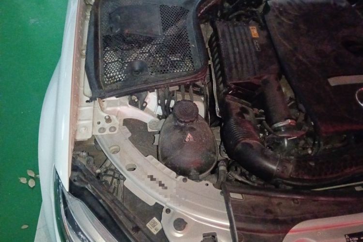 Used Mercedes-Benz C-Class 2019 C 180 L Fashion Edition Sport Version Engine Bay Right