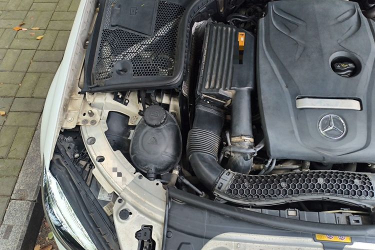 Used Mercedes-Benz C-Class 2019 C 180 L Fashion Edition Sport Version Engine Bay Right