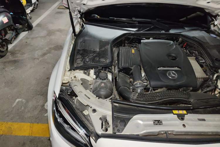 Used Mercedes-Benz C-Class 2019 C 180 L Fashion Edition Sport Version Engine Bay Right