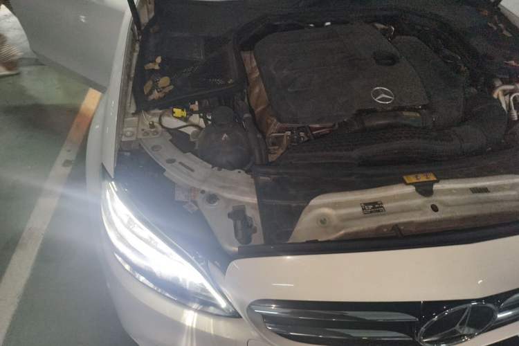 Used Mercedes-Benz C-Class 2019 C 260 Sport Edition Engine Bay Right