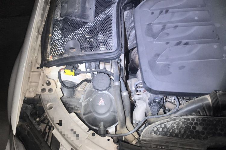 Used Mercedes-Benz C-Class 2019 C 260 L Sport Edition Engine Bay Right