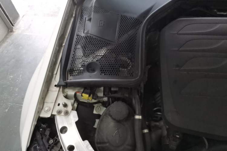 Used Mercedes-Benz C-Class 2019 C 260 L 4MATIC Sport Edition Engine Bay Right