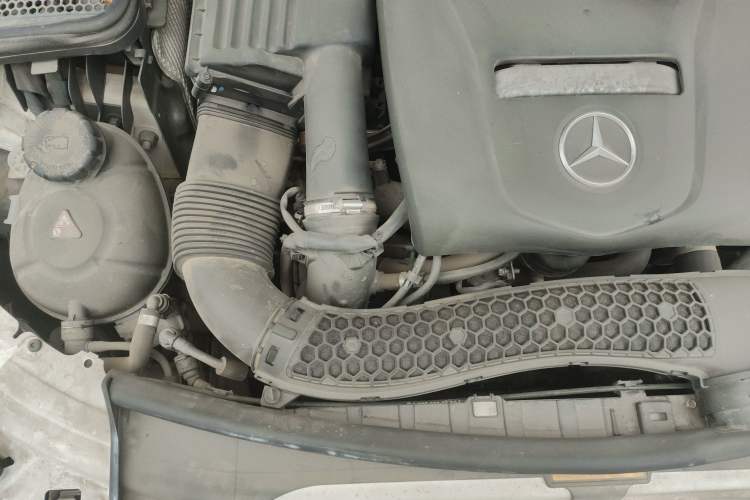 Used Mercedes-Benz C-Class 2019 C 180 L Fashion Edition Sport Version Engine Bay Right