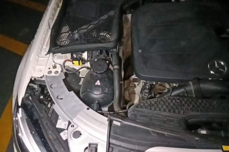 Used Mercedes-Benz C-Class 2019 C 260 Sport Edition Engine Bay Right