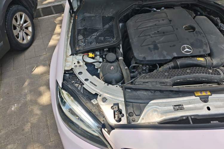 Used Mercedes-Benz C-Class 2019 C 260 Sport Edition 4MATIC Engine Bay Right