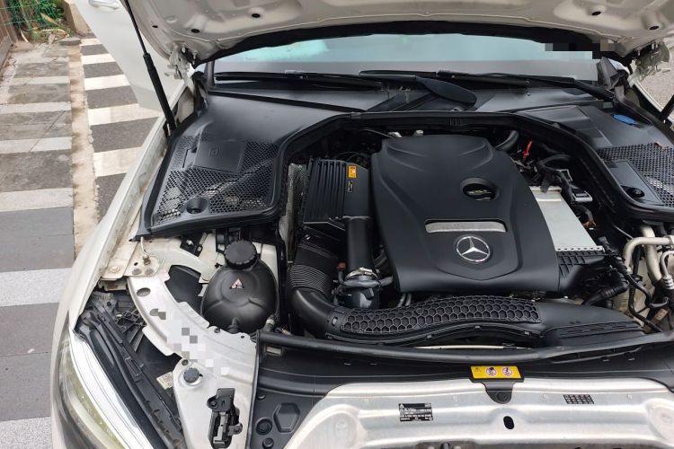 Used Mercedes-Benz C-Class 2019 C 180 L Fashion Edition Sport Version Engine Bay Right