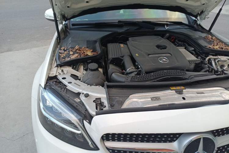Used Mercedes-Benz C-Class 2019 C 180 L Fashion Edition Sport Version Engine Bay Right