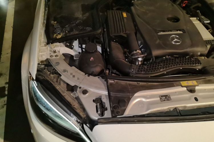 Used Mercedes-Benz C-Class 2019 C 180 L Fashion Edition Sport Version Engine Bay Right