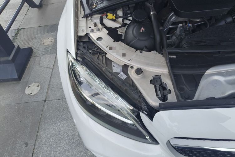 Used Mercedes-Benz C-Class 2019 C 260 Estate Engine Bay Right