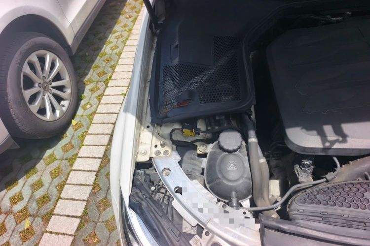 Used Mercedes-Benz C-Class 2019 C 260 L Sport Edition Engine Bay Right