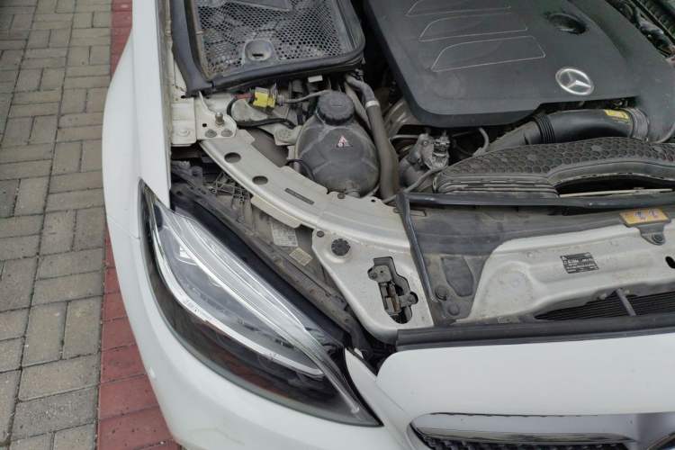 Used Mercedes-Benz C-Class 2019 C 260 L Sport Edition Engine Bay Right