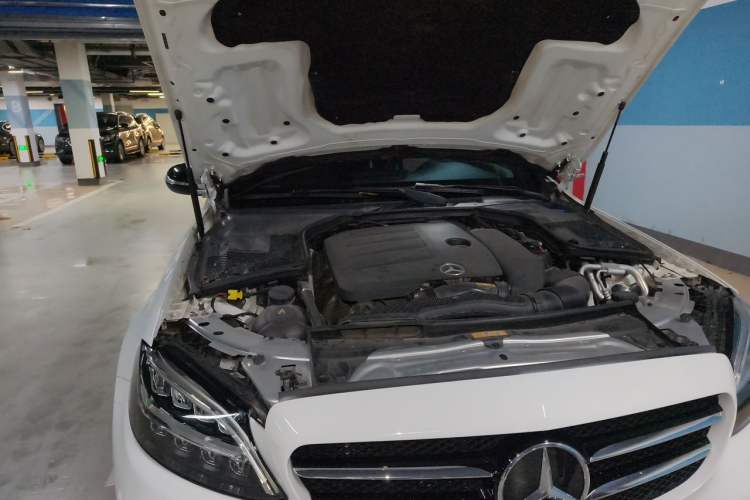 Used Mercedes-Benz C-Class 2019 C 260 Sport Edition Engine Bay Right