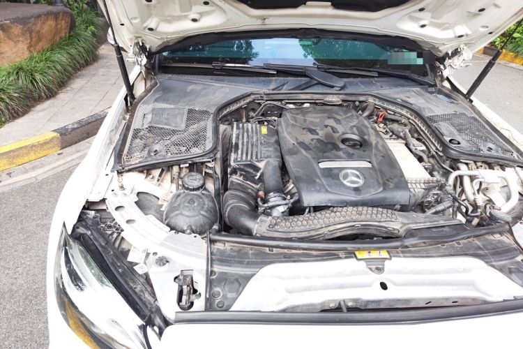 Used Mercedes-Benz C-Class 2019 C 180 L Fashion Edition Sport Version Engine Bay Right