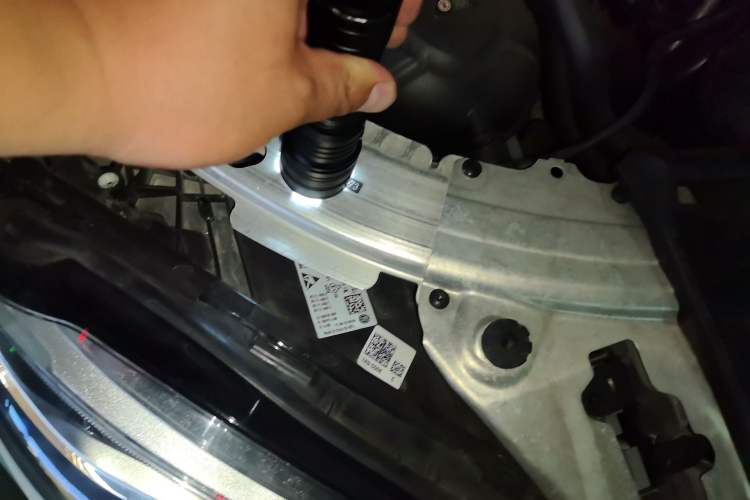 Used Mercedes-Benz C-Class 2019 C 260 Sport Edition Engine Bay Right
