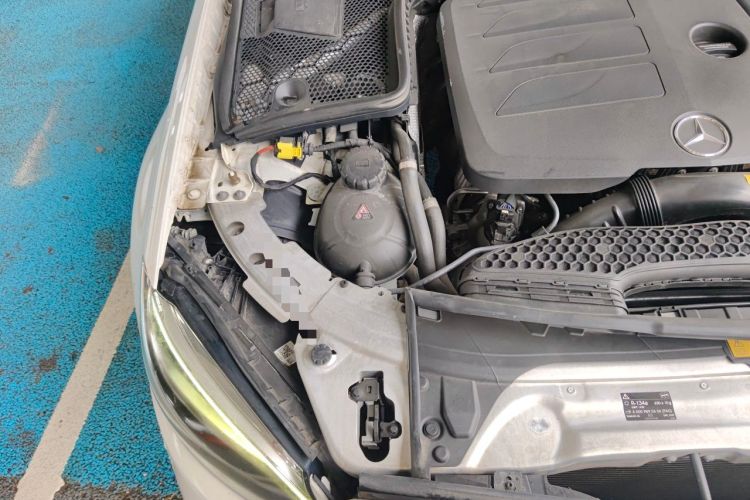 Used Mercedes-Benz C-Class 2019 C 260 L Sport Edition Engine Bay Right