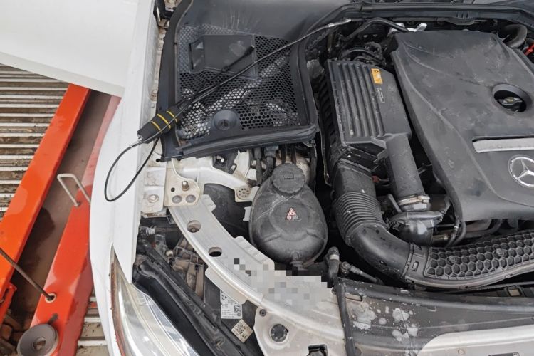 Used Mercedes-Benz C-Class 2019 C 180 L Fashion Edition Sport Version Engine Bay Right