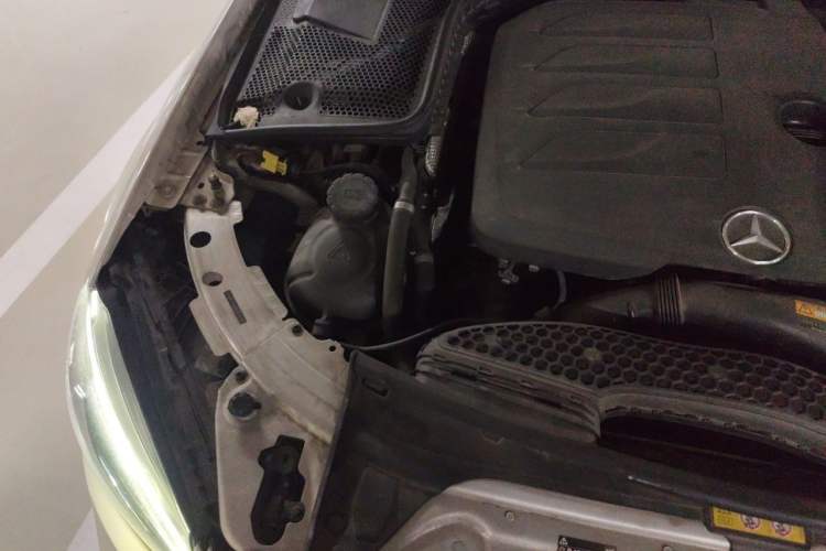 Used Mercedes-Benz C-Class 2019 C 260 Sport Edition Engine Bay Right