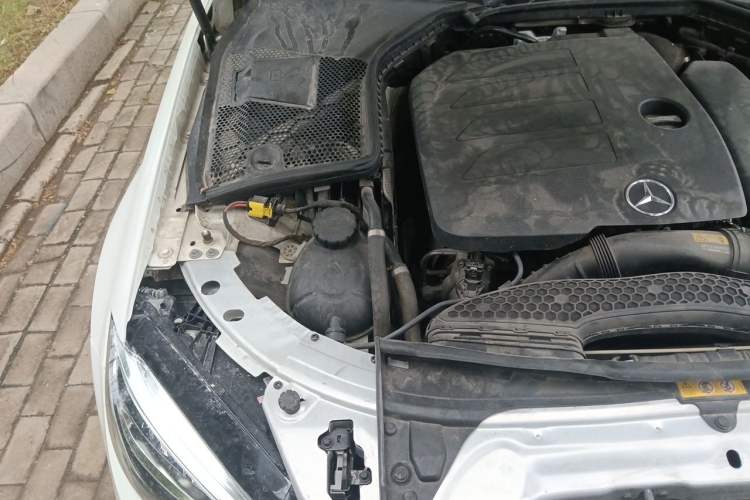 Used Mercedes-Benz C-Class 2019 C 260 L Sport Edition Engine Bay Right