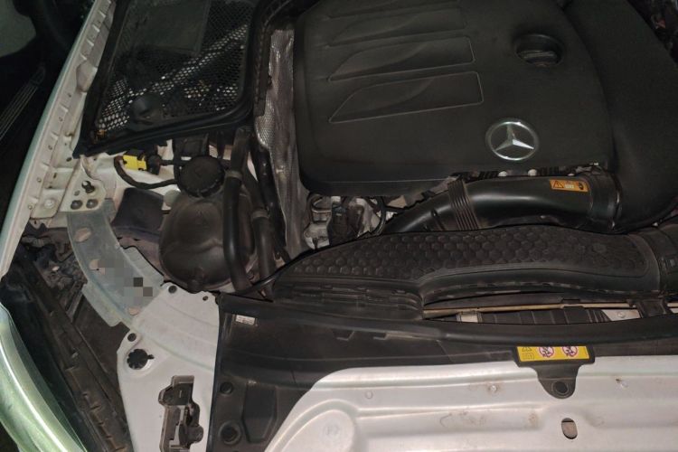 Used Mercedes-Benz C-Class 2019 C 260 Estate Engine Bay Right