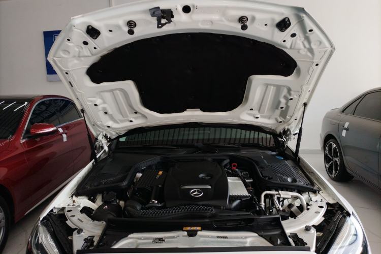 Used Mercedes-Benz C-Class 2019 C 180 L Fashion Edition Sport Version Engine Bay