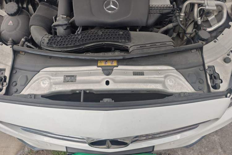 Used Mercedes-Benz C-Class 2019 C 180 L Dynamic Sports Edition Engine Bay