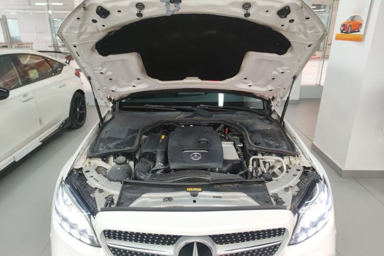 Used Mercedes-Benz C-Class 2019 C 180 L Fashion Edition Sport Version Engine Bay