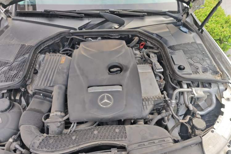 Used Mercedes-Benz C-Class 2019 C 180 L Fashion Edition Sport Version Engine Bay