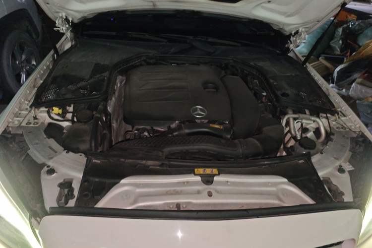 Used Mercedes-Benz C-Class 2019 C 260 Estate Engine Bay