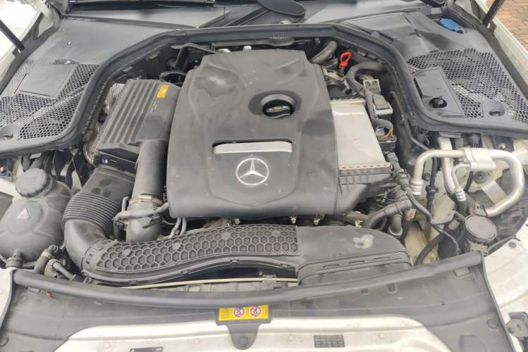 Used Mercedes-Benz C-Class 2019 C 180 L Fashion Edition Sport Version Engine Bay