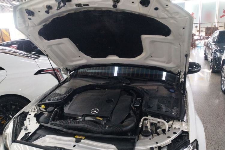 Used Mercedes-Benz C-Class 2019 C 260 Estate Engine Bay