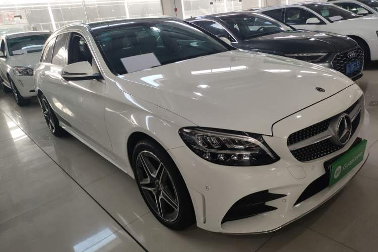 Used Mercedes-Benz C-Class 2019 C 260 Estate Exterior 1