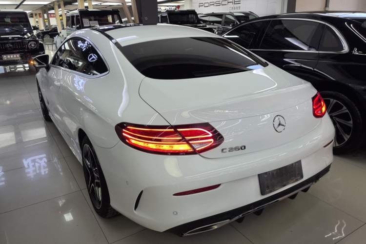 Used Mercedes-Benz C-Class 2019 C 260 Coupe Exterior 2