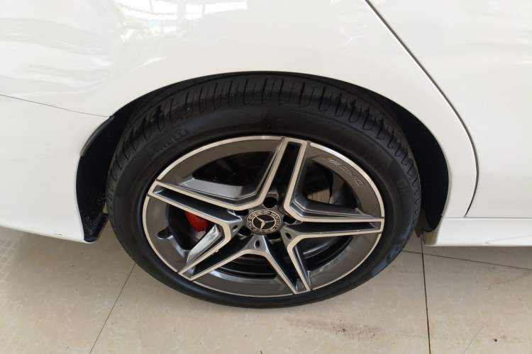 Used Mercedes-Benz C-Class 2019 C 260 Estate Exterior 2