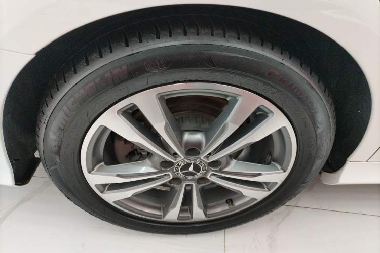 Used Mercedes-Benz C-Class 2019 C 180 L Fashion Edition Sport Version Exterior 2