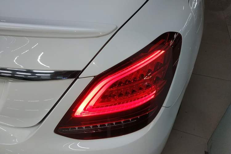 Used Mercedes-Benz C-Class 2019 C 260 Sport Edition Exterior 3
