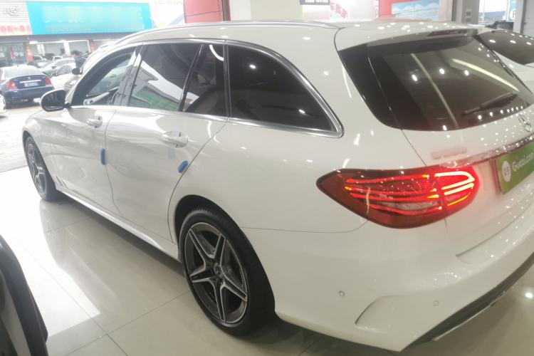 Used Mercedes-Benz C-Class 2019 C 260 Estate Exterior 3