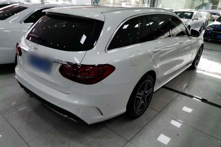 Used Mercedes-Benz C-Class 2019 C 260 Estate Exterior 3