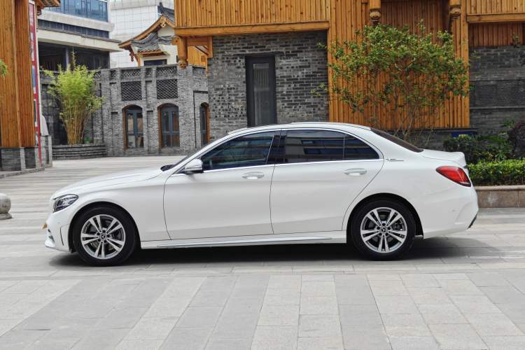 Used Mercedes-Benz C-Class 2019 C 180 L Fashion Model Exterior 3