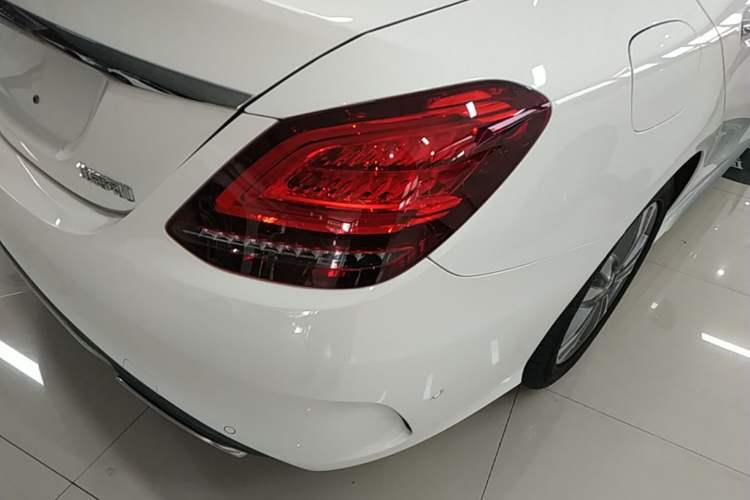 Used Mercedes-Benz C-Class 2019 C 180 L Fashion Edition Sport Version Exterior 3