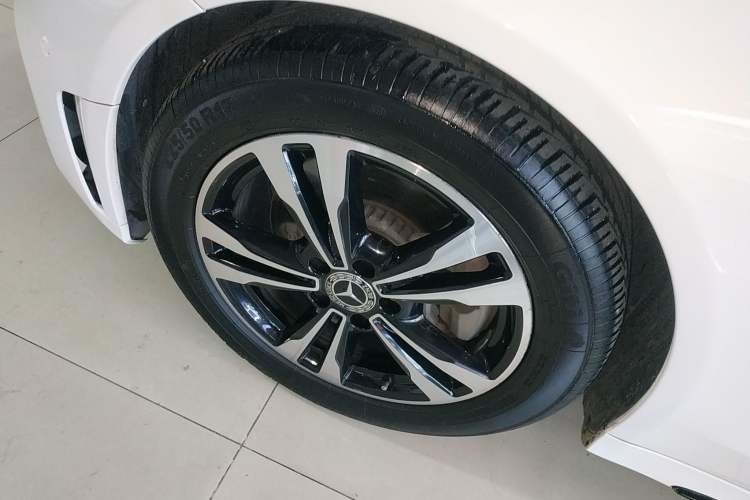 Used Mercedes-Benz C-Class 2019 C 260 Sport Edition Exterior 4
